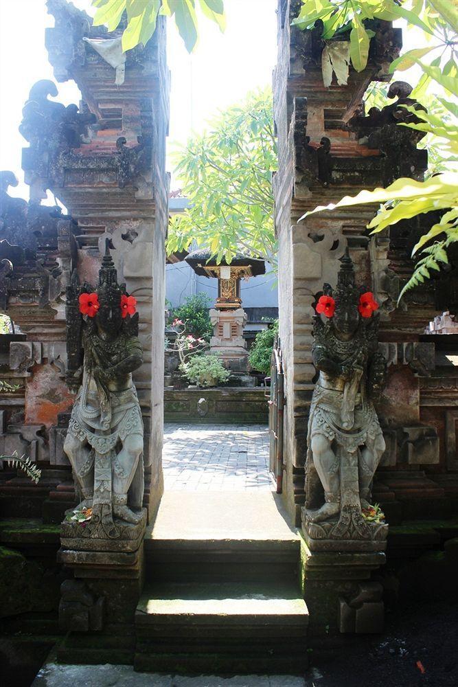 Sadru House Bed & Breakfast Ubud  Bagian luar foto