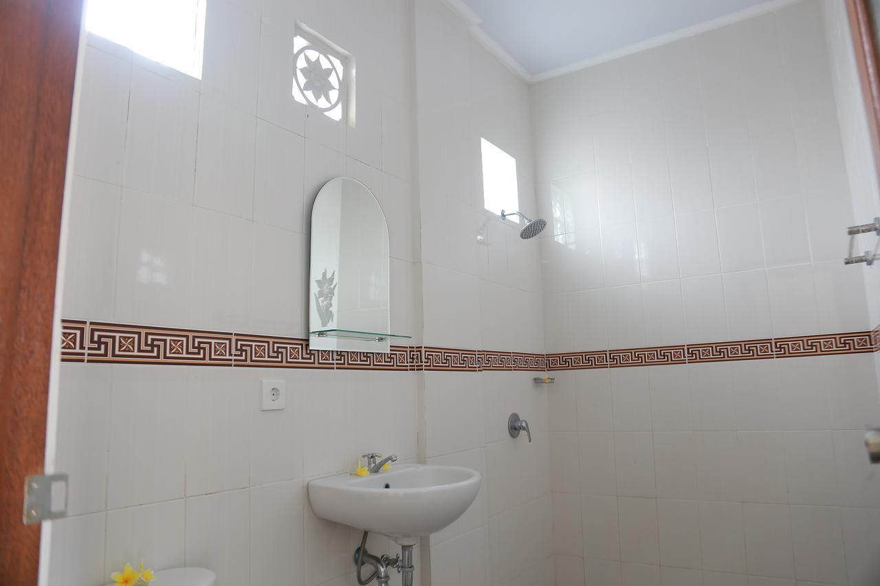 Sadru House Bed & Breakfast Ubud  Bagian luar foto